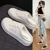 Sandalen aus weißen Rutschen außerhalb Schuhe für Frauen 2024 Panto letten Sommer transparente Frau Hausschuhe niedrigen Absatz klar Junior Designer i b