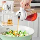 Bottiglia dispenser di olio d'oliva, bottiglia di olio con ribaltamento automatico, contenitore in vetro da cucina per salsa di soia, sciroppo di caffè, lattina di olio da cucina, a tenuta stagna