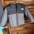 The North Face Jackets & Coats | Boys 2t North Face Coat | Color: Black/Gray | Size: 2tb