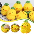 Jouet à presser drôle de canard d'ananas pour enfants rebond lent jouets soulignés jaune