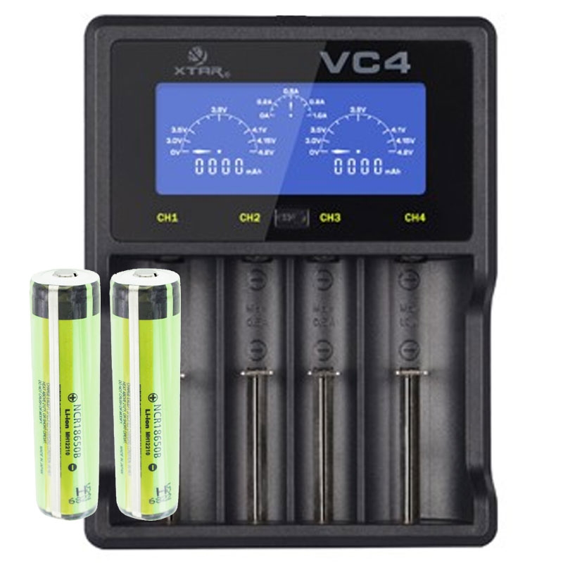 AccuCell Panasonic 18650 Li-Ion Akku geschützt mit 3,7 Volt, 3400mAh 2 Stück und LCD-Schnell-Ladegerät Image