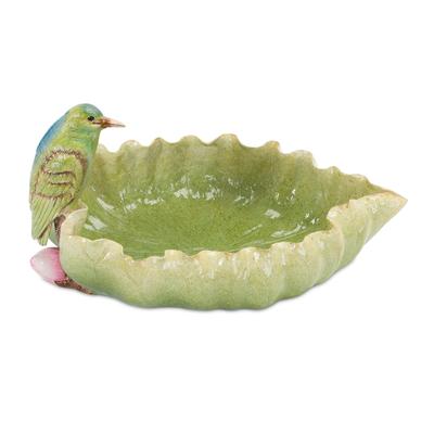 Stone Leaf Bird Bath With Hummingbird Accent 10