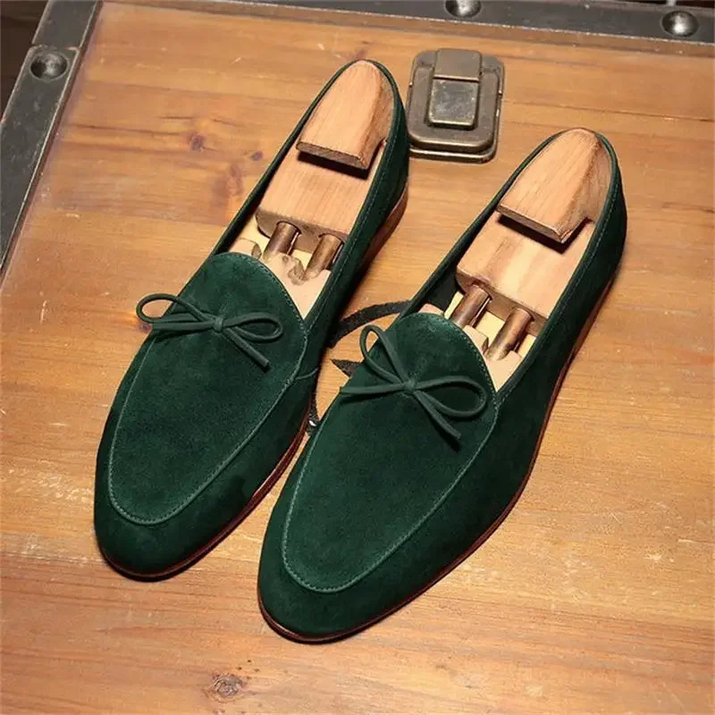 Slipper Männer Faux Wildleder grün braun Business atmungsaktive Slip-On Schmetterling-Knoten Flock Schuhe für Männer