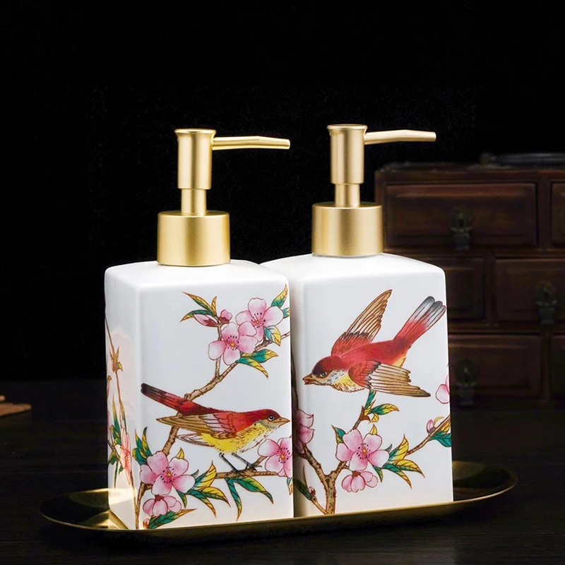 Bouteille de Lotion de bain en céramique rétro de grande valeur, Type presse, distributeur de shampoing Lotus pour salle de bain, bouteille de shampoing d'hôtel, fournitures de salle de bains