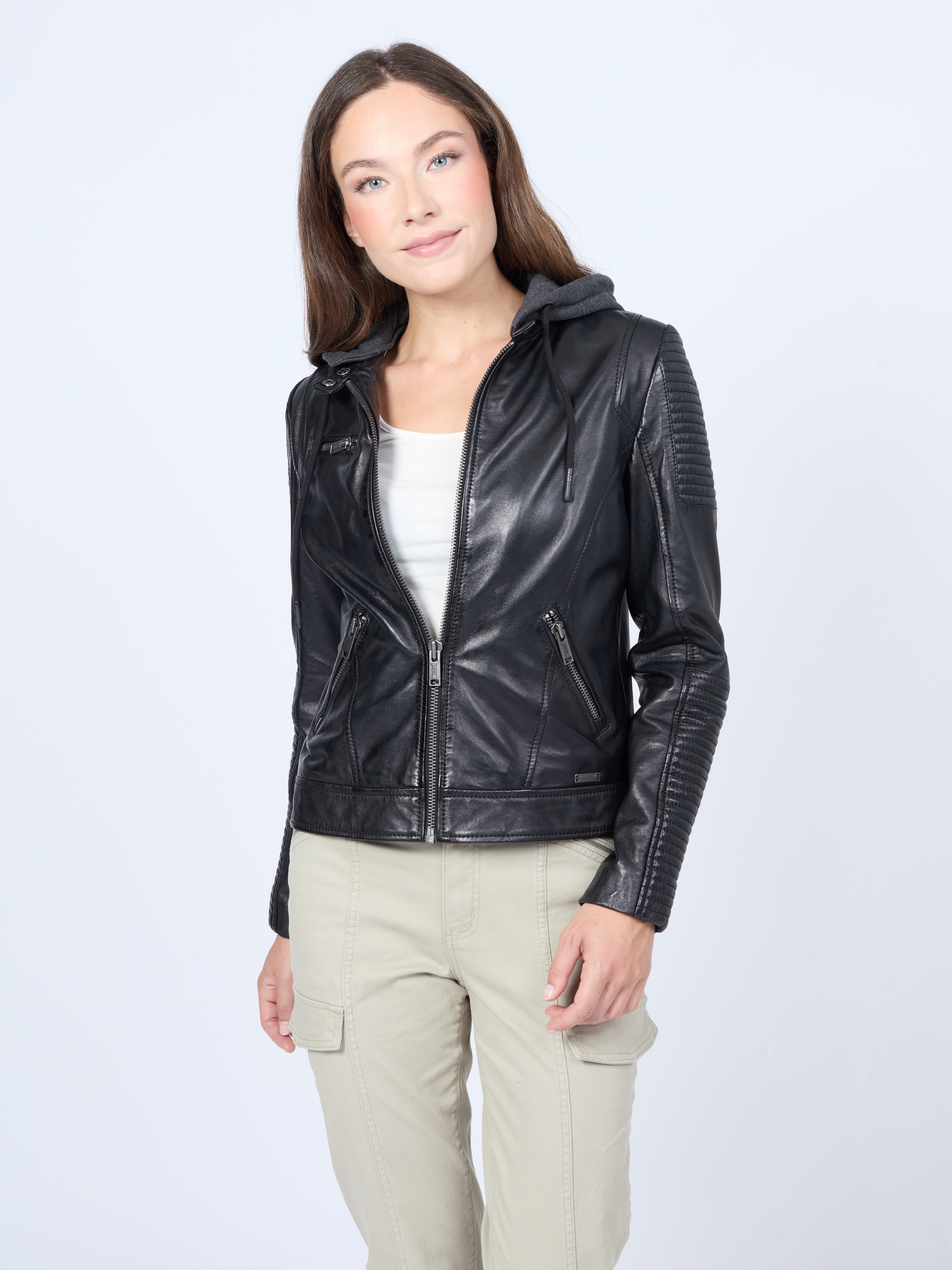 Lederjacke MUSTANG "31021324", Damen, Gr. XL, schwarz, Obermaterial: 100% Lammleder / Innenfutter: 60% Baumwolle, 40% Polyester / Ärmelfutter: 100% Polyester / Kapuze 55% Baumwolle, 45% Polyester, Jacken Image
