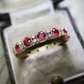 Huitan Vintage Rose rot cz Fingerringe für Frauen Gold Farbe Ring helle weibliche Accessoires Party