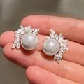 Huitan runde Imitation Perle Zirkonia Ohr stecker für Frauen Silber Farbe bling weibliche Ohrringe