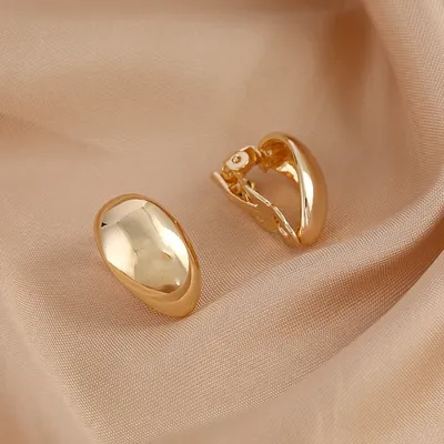 Must Have Golden Vintage Oval Glossy Metal Minimalist Clip on Earrings Non Piercing Cute Ear Clips