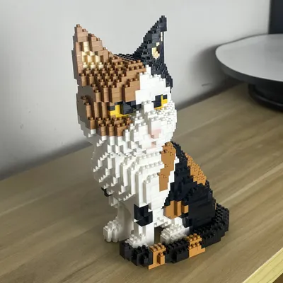 Knew Built Adorable Cat Mini Model Building Blocks 4 Expressive Faces Option in Orange and Cow