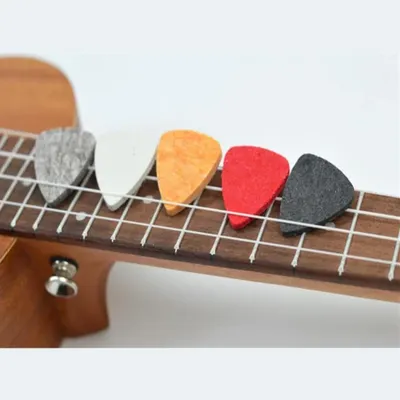 5pcs/lot Ukulele Pick Colorful Soft Felt Plectrum Mediator Special-shaped Felt Pad Picks Guitar