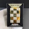 Accendino Zippo collezione antivento in stile scacchi bianco dorato in scatola