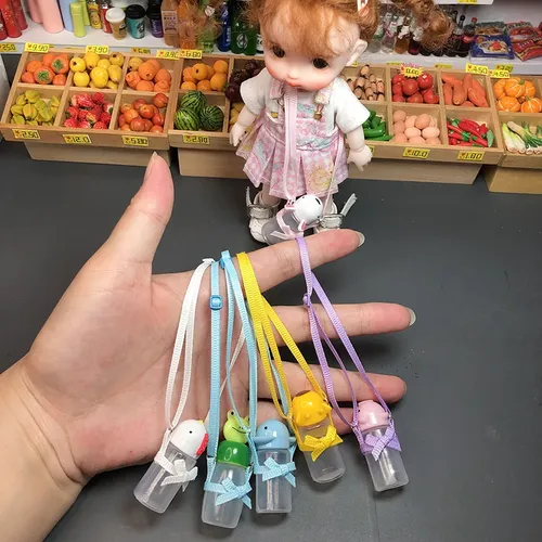 1 pc Wasser Tasse Wasserkocher Spielzeug Kappe kann Farbe zufällige Möbel Spielzeug Puppenhaus