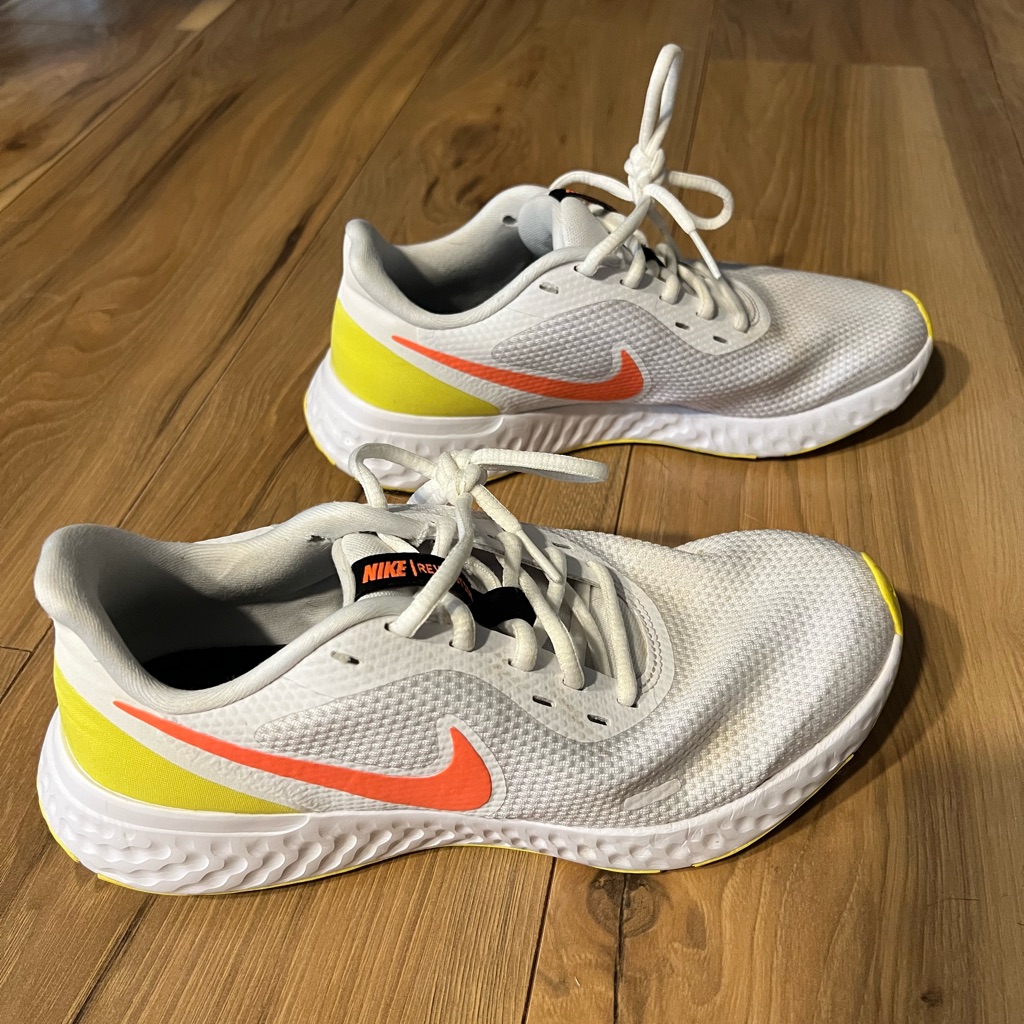 Nike Shoes | Women’s Nike Tennis Shoes | Color: White | Size: 8