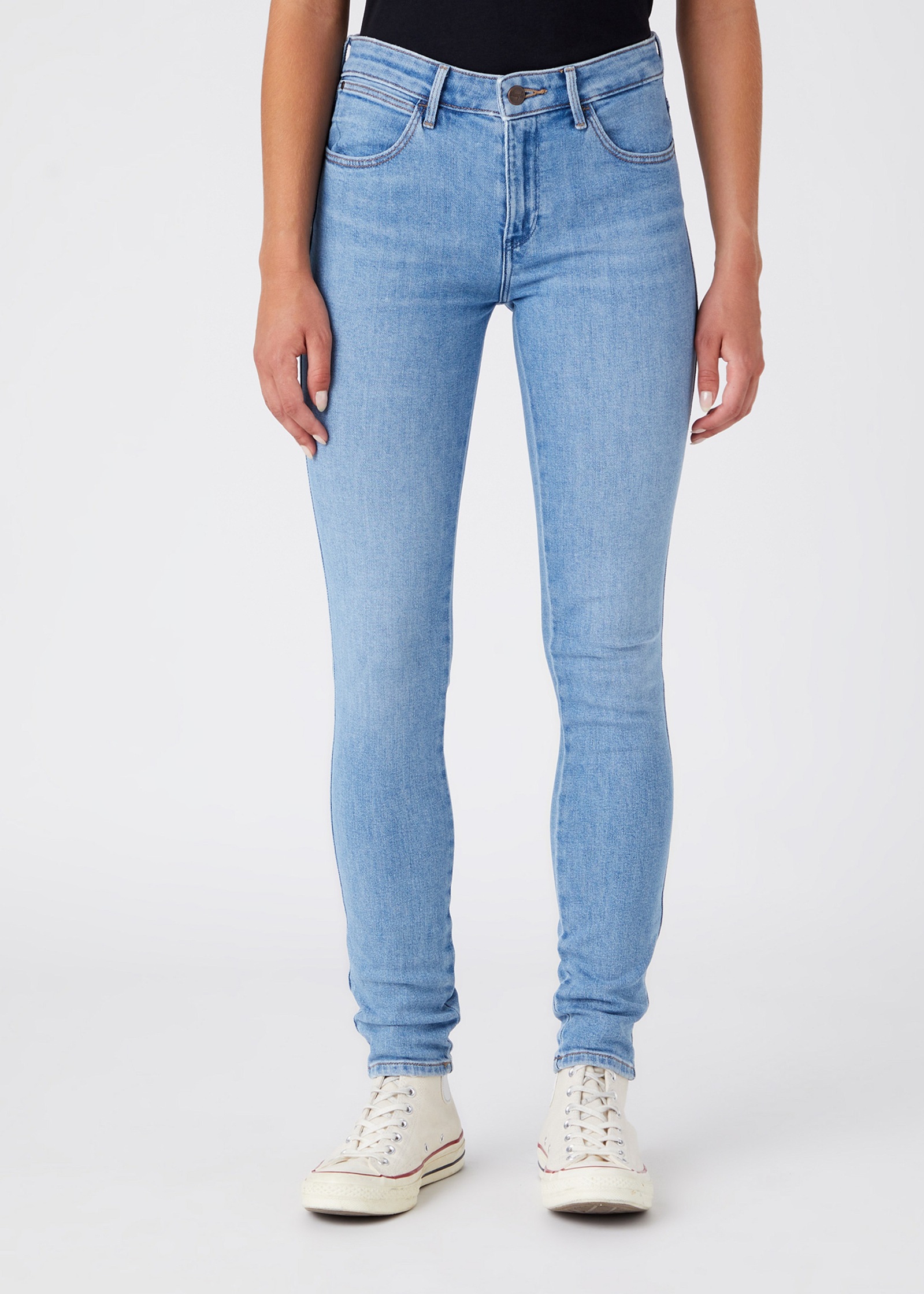 Wrangler - skinny in den wolken Image