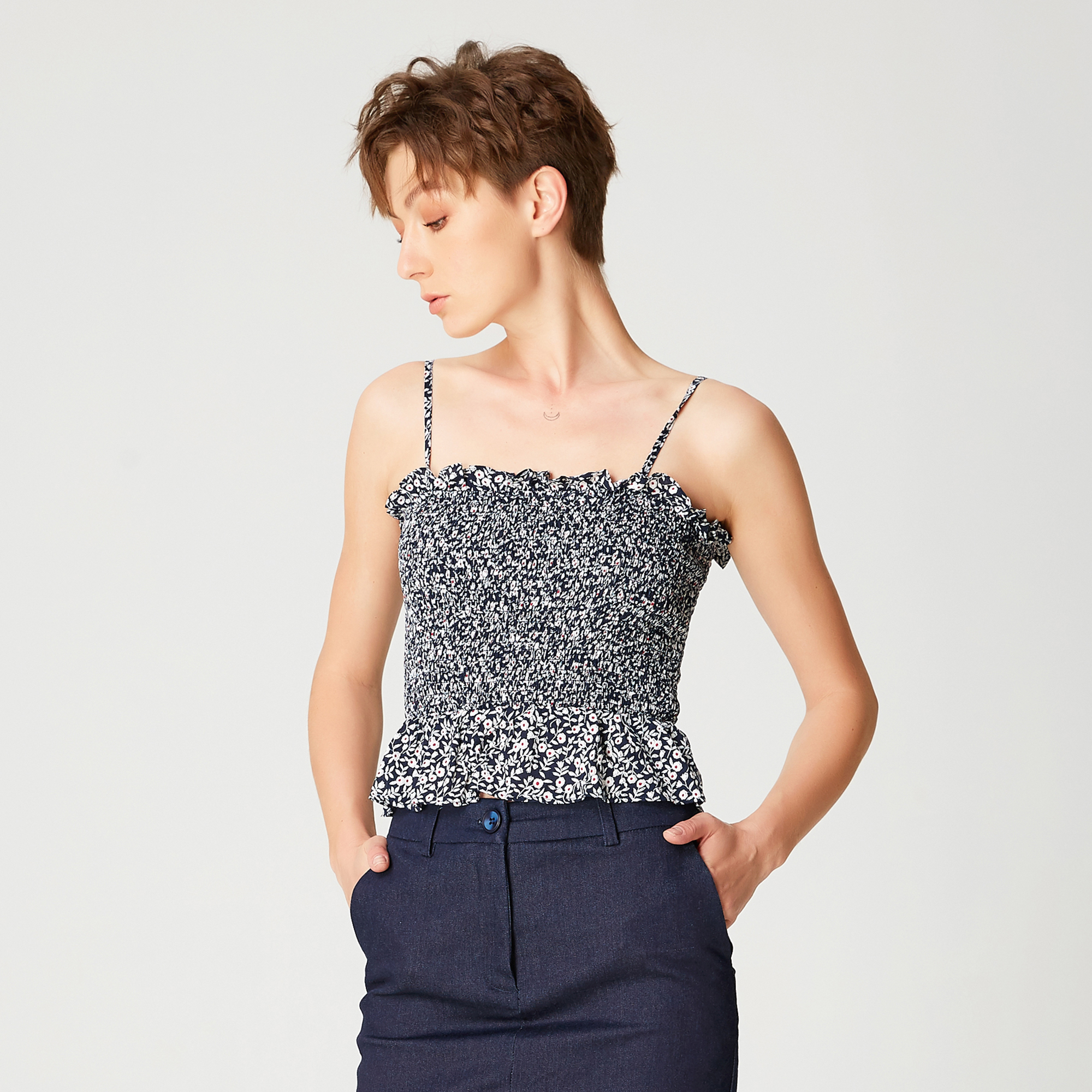 Smocks Camisole Top mit dünnen Trägern und Blumendruck Image