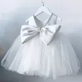 Robe de soirée dos nu pour bébé fille jolie robe blanche pour bébé avec perles robe de Rhde