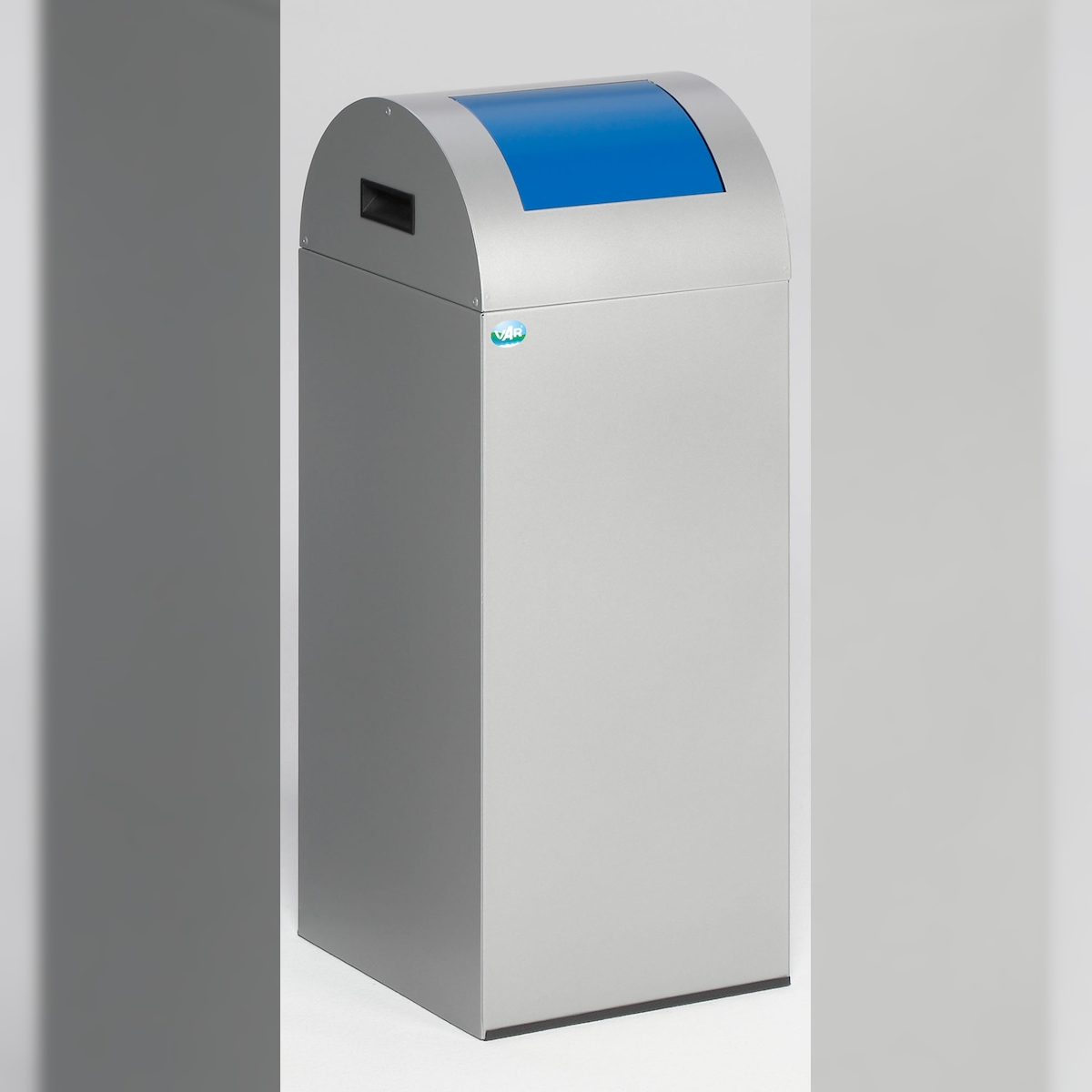 PROREGAL Selbstlöschender Wertstoffsammler rund | 60 Liter, HxBxT 80x32x32cm | Verzinkter Stahl | Silber-Blau | Mülleimer Abfalleimer Image