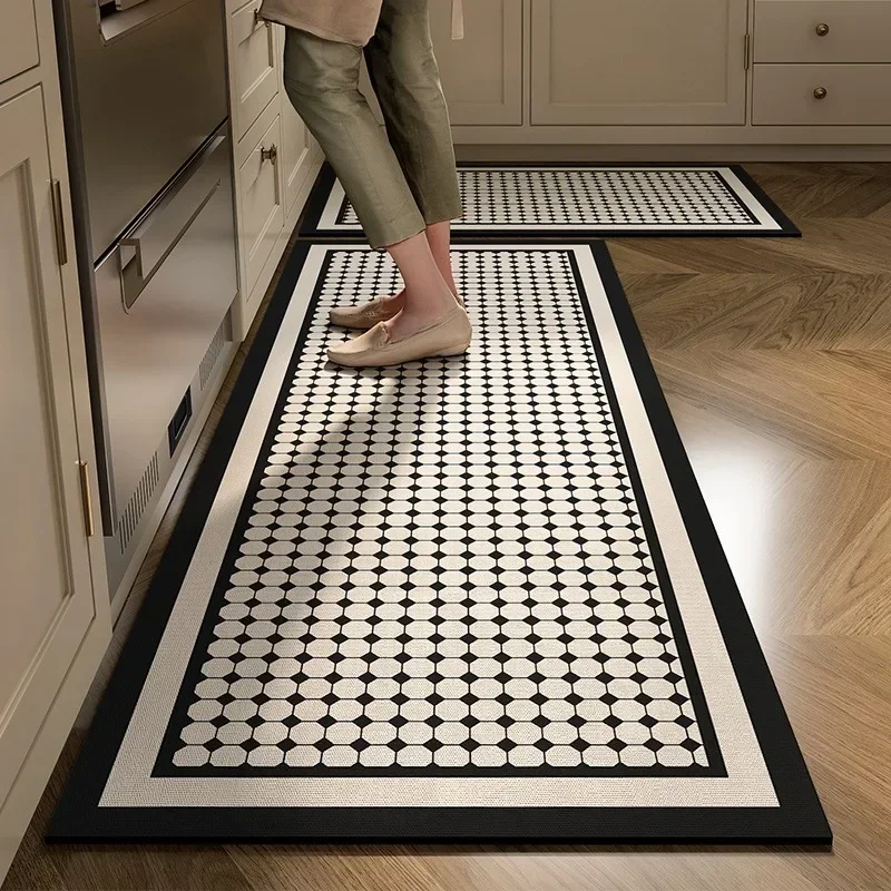 Kitchen Carpet Absorbent Floor Mat Diatom Mud Oil Absorption Non-slip Foot Mats Long Rug Black Plaid Home Decoration Rugs 주방 깔개
