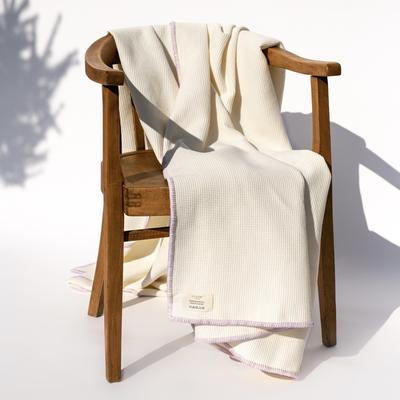 Decke aus Baumwolle Pique, hellgelb mit flieder, 160x210cm