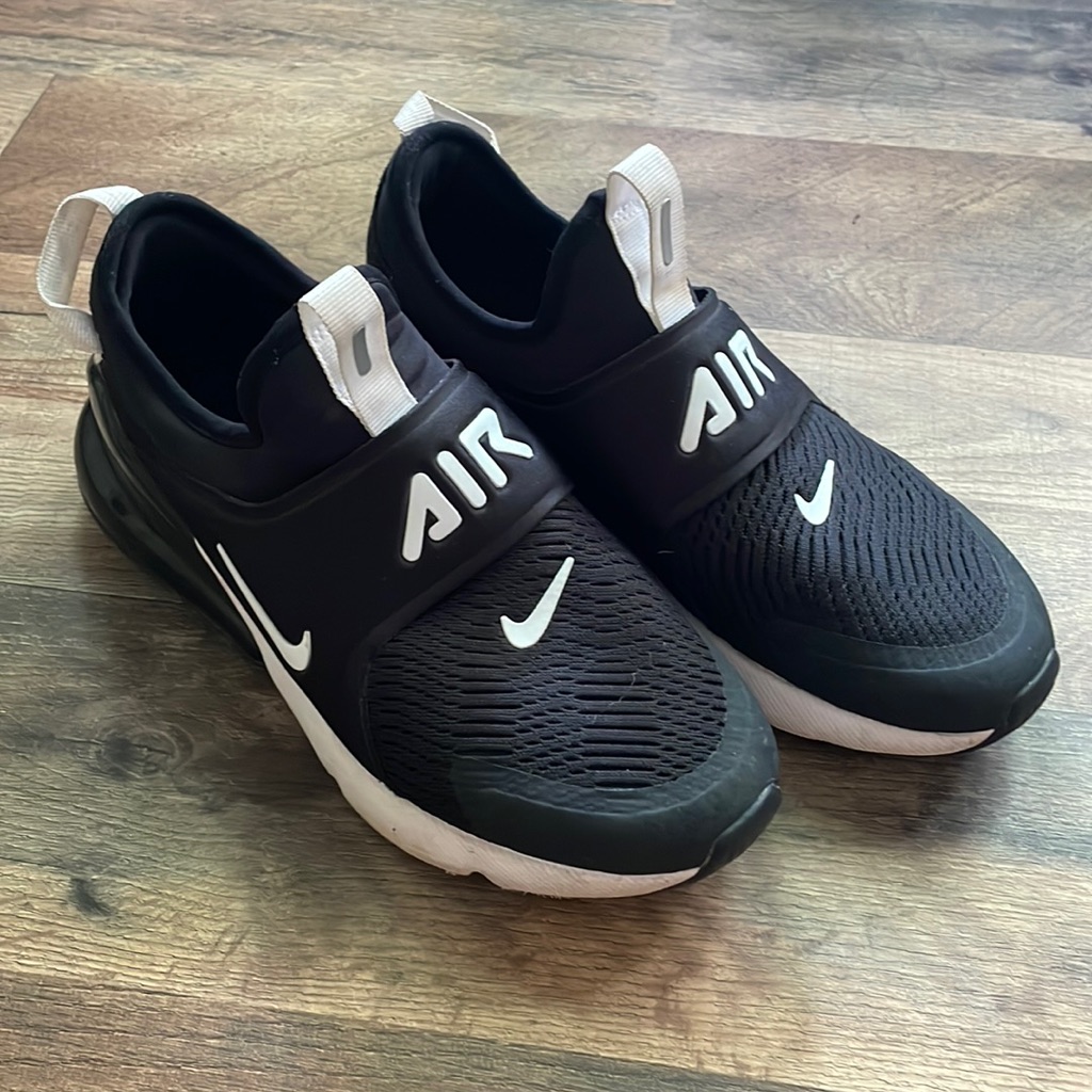 Nike Shoes | Black Nike 270s | Color: Black/White | Size: 5y