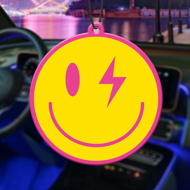 Auto Aromatherapie Parfüm Lufterfrischer Japanische Cartoon Anime Rückspiegel Duft Anhänger Wc Luftauslass Entladung Liebe Image