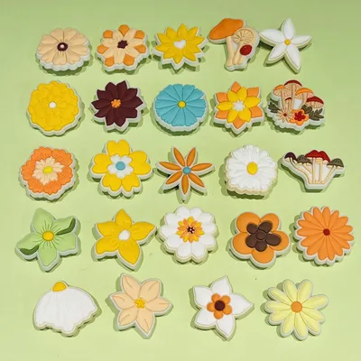 Good Quality 1pcs PVC Shoe Charms Flower White Daisy Mushroom Sandals Shoes Accessories Children Adorable Decorations Women Gift