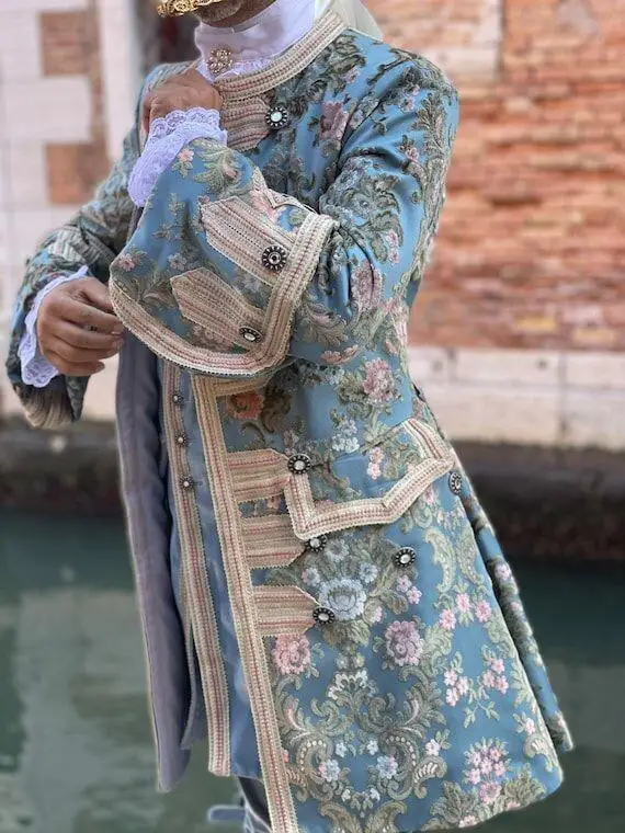 1770er Jahre Französischer Rokoko Barock Herren Ballkleid Marie Antoinette Kleid Anzug Luxuriöses besticktes Hofkönig Anzug Kostüm Image