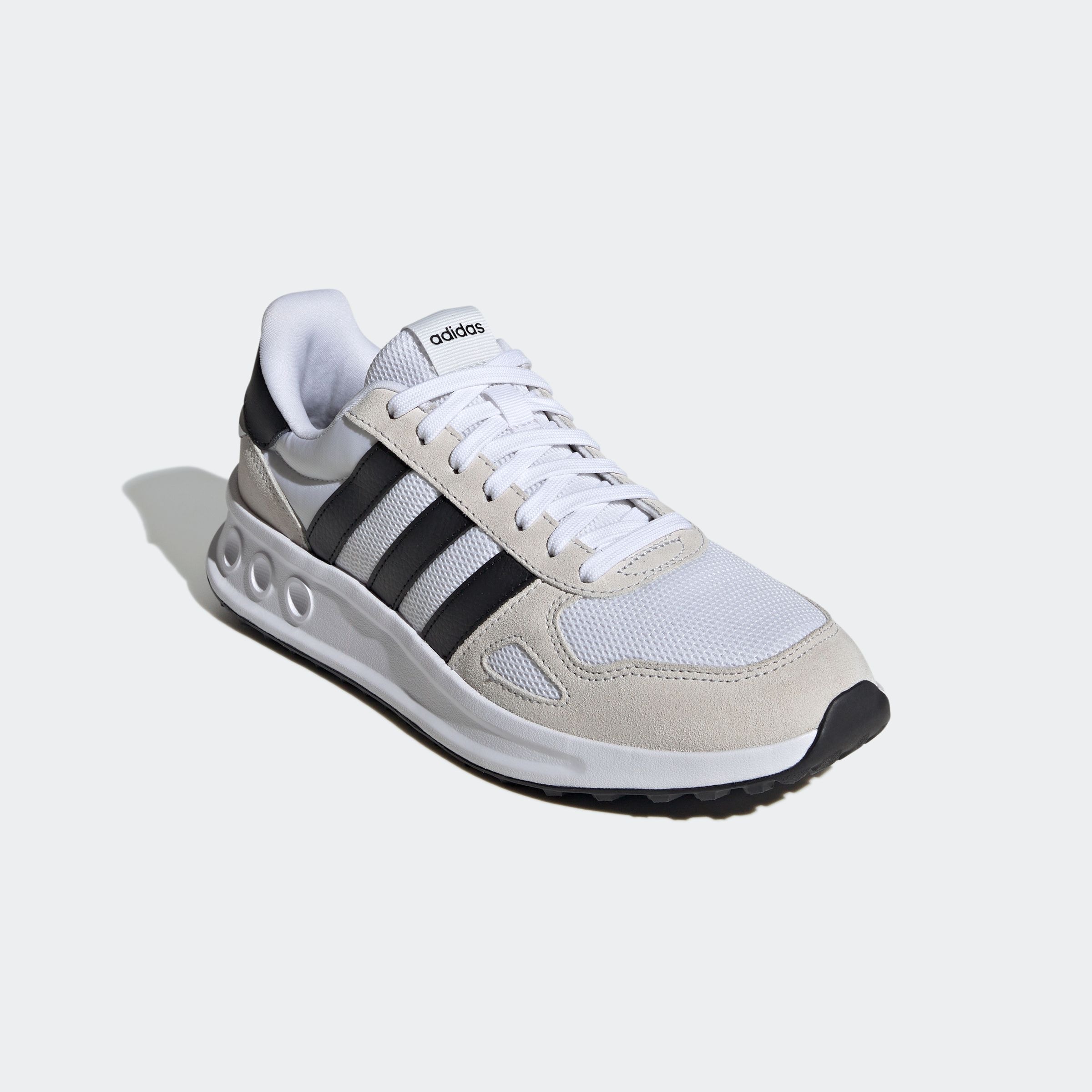 Sneaker ADIDAS SPORTSWEAR "RUN 84", Herren, Gr. 42,5, weiß (cloud weiß, core schwarz, crystal weiß), Leder, Synthetik, Textil, Schuhe Sneaker, inspiriert vom Design des adidas LA Trainer