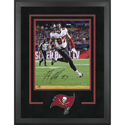Tampa Bay Buccaneers Deluxe-Fotorahmen im Hochformat, 40,6 x 50,8 cm, mit Team-Logo Image