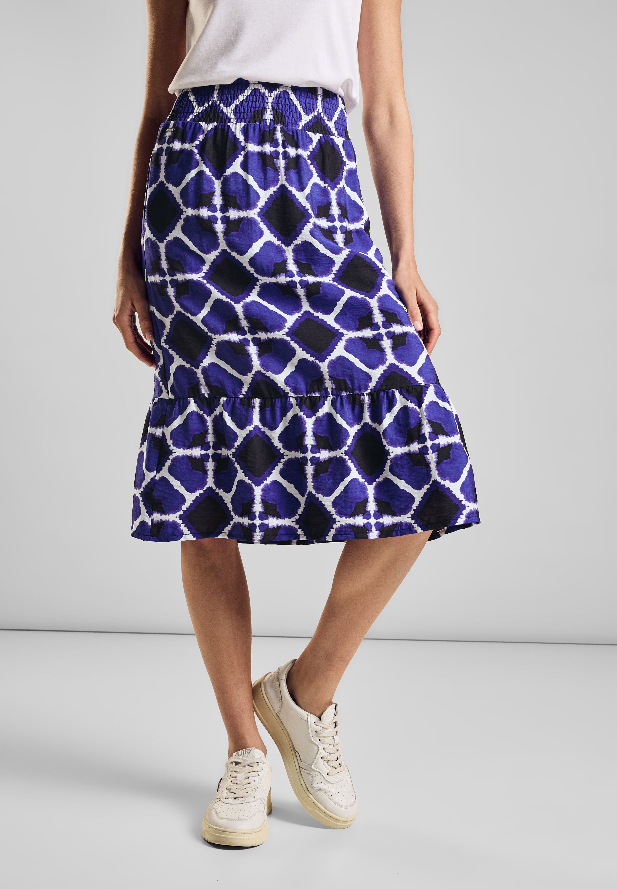 Jerseyrock STREET ONE, Damen, Gr. 44, blau (violet blau), Jersey, 88% Viskose, 12% Polyamid, bedruckt, gerade knielang, Röcke, mit Grafikmuster Image