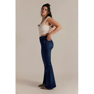 CRVY Infinite Stretch Pull-On Flare Jeans by We The Free at Free People in Night Sky, Size: XS