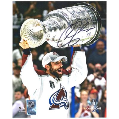 Andrew Cogliano Colorado Avalanche signiertes Stanley Cup-Siegerfoto 2022, 20,3 x 25,4 cm, Raising Cup Image