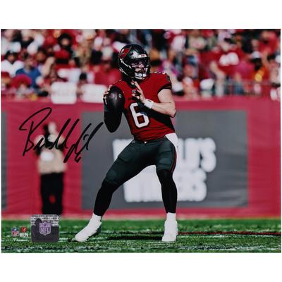 Baker Mayfield, Tampa Bay Buccaneers, signiertes Wurffoto, 20,3 x 25,4 cm Image