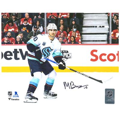 Signiertes 8 x 10 Zoll großes NHL-Debütfoto von Matty Beniers von den Seattle Kraken Image