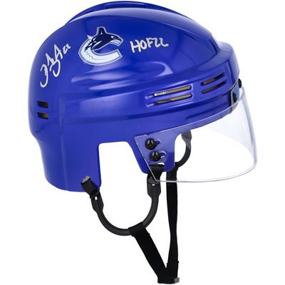 Von Daniel Sedin signierter blauer Minihelm der Vancouver Canucks mit der Aufschrift „HOF 22“ Image