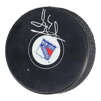 Signierter Hockeypuck von Henrik Lundqvist, New York Rangers Image