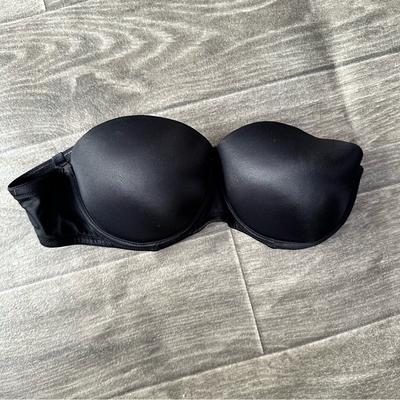 Victoria's Secret Intimates & Sleepwear | 411 36b Black Strapless Push Up Bra Victoria’s Secret | Color: Black | Size: 36b