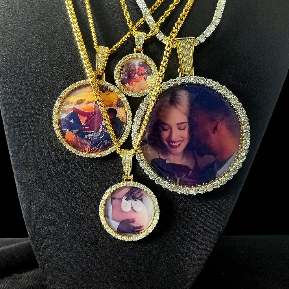 Collana con foto personalizzata laser gratuita Uomo Donna Gioielli personalizzati Personalizzati con qualsiasi immagine Ciondolo 26/35/45/68.5mm Dimensioni Fascino rotondo