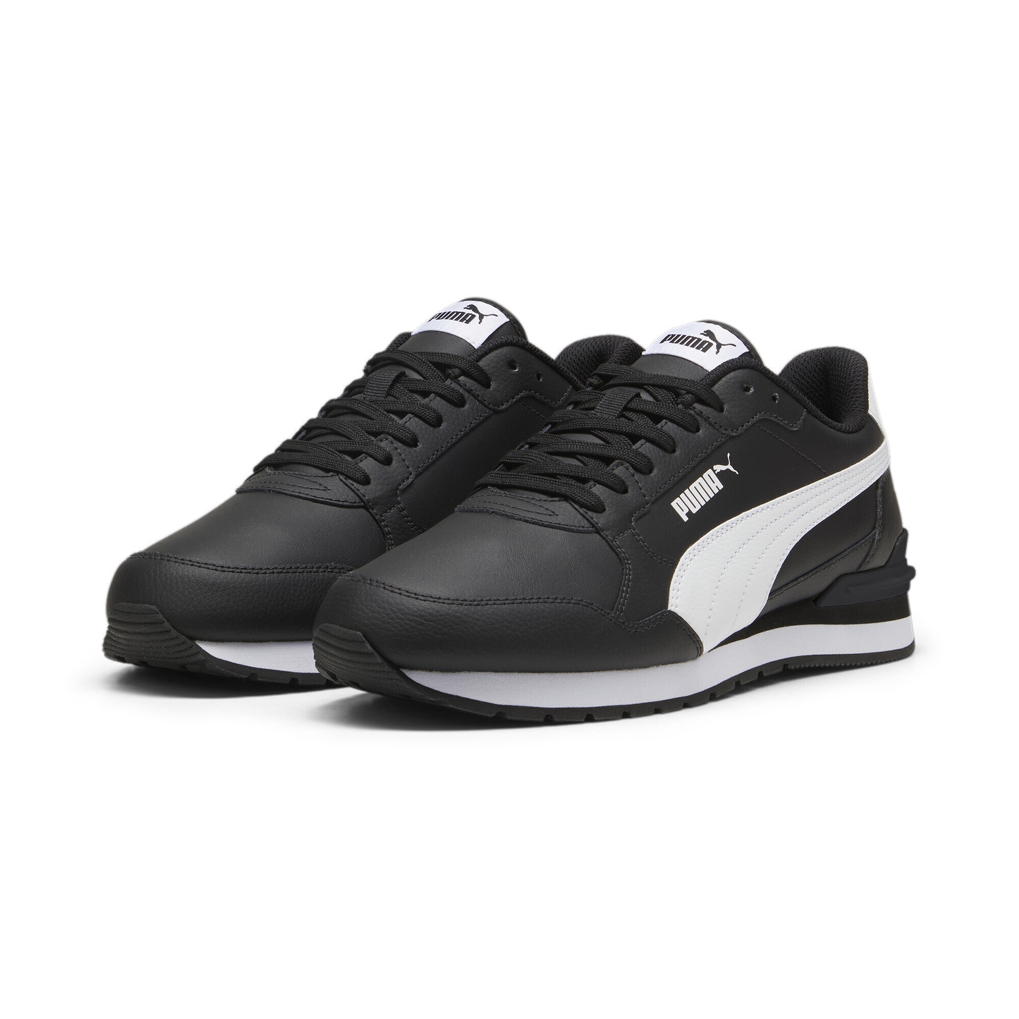 Sneaker PUMA "ST Runner v4 Sneakers Erwachsene", Damen, Gr. 46, schwarz-weiß (schwarz, weiß), Obermaterial: Kuhleder, Synthetik, Leder; Futter: Textil; Innensohle: Textil; Laufsohle: Gummi, Schuhe Sneaker