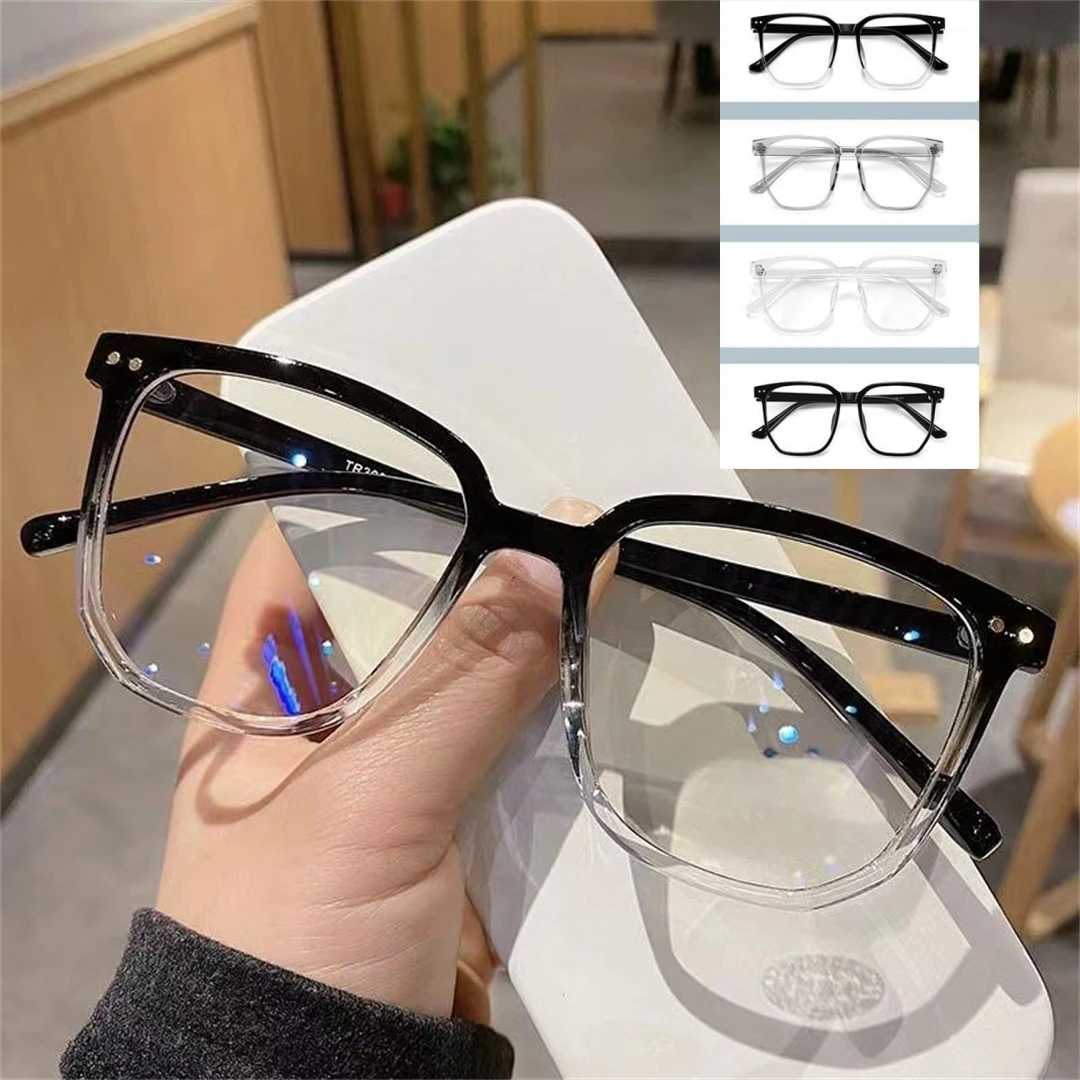Ein Paar PC Online-Promi transparente Brille Box Myopie Männer und Frauen flaches Licht rundes Gesicht strahlungs sichere schlanke blaue Auge f Image
