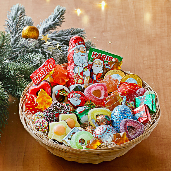Weihnachts-Präsentkörbchen gefüllt mit Leckereien Image