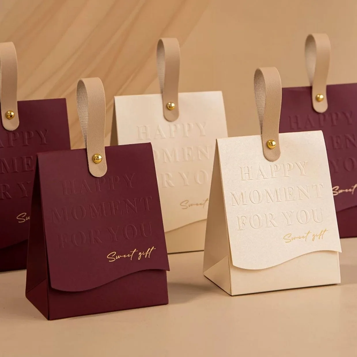 10 stücke Kreative Leder Tragbare Geschenk Box High-end-Tragbare Hochzeit Süßigkeiten Papier Box Party Verpackung Liefert Papier Box Image