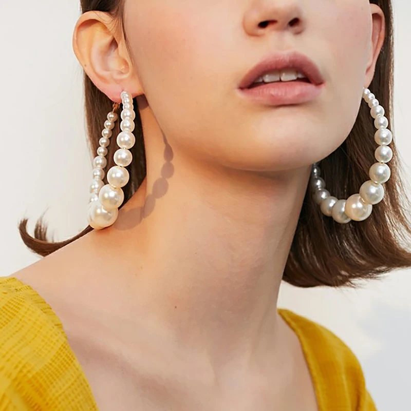 Temperament Übertriebene Perle Ohrringe für Frauen Mode High-grade Gefühl Tropfen Ohrringe Retro Nische Design Licht Luxus Schmuck Image