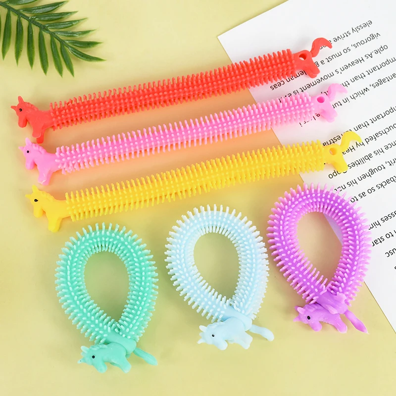 5/6pcs bunte Einhorn dehnbare Schnur Armband zappeln Spielzeug für Kinder Geburtstags feier begünstigt Weihnachts geschenke Goodie Bag Füller