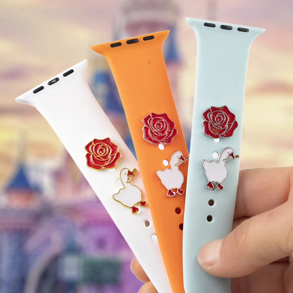 2PCS Cartoon Mode Silikon Armband Dekorativ Für Apple Watch Band Ornament Dekoration Metall Charms Strap Zubehör Image