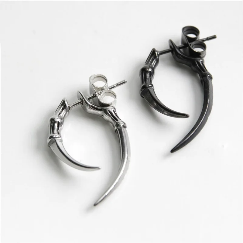 1pc Retro Stud Ohrringe für Frauen Männer Tier Pfote Horn Edelstahl Ohr Piercing Schwarz Silber Farbe Gothic Punk coole Schmuck
