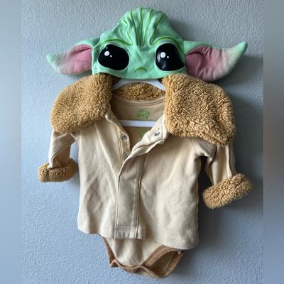 Disney Costumes | Baby Yoda Baby Halloween Costume Size 3-6 Month | Color: Cream/Green | Size: 3-6 Month