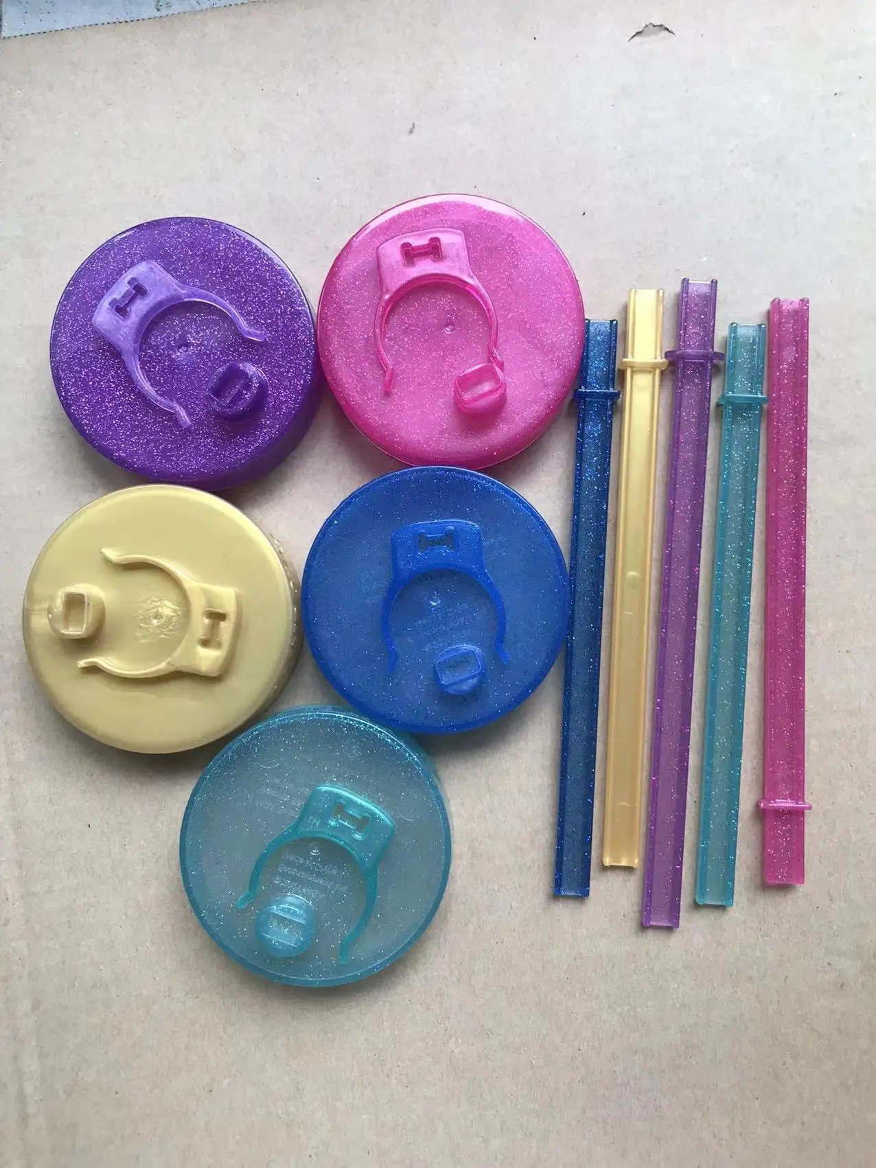 Regenbogen-Puppenständer, glänzend, lebendig, glitzernde Puppenaugen, Original-Puppen-Ersatzhalter, buntes Zubehör Image