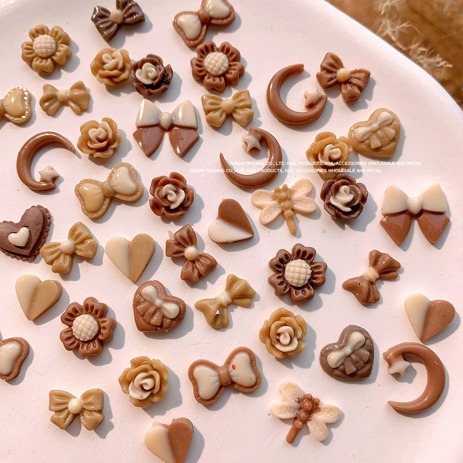 50 stücke kawaii Herbst Maillard Nail Art Charms Mode Kaffee braun Harz Herz Bogen Blume Nagel Dekorationen DIY Acryl Zubehör Image