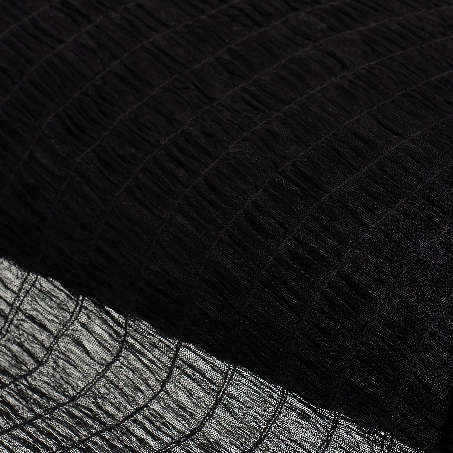 Stretch-Tüll, gesmokt, schwarz